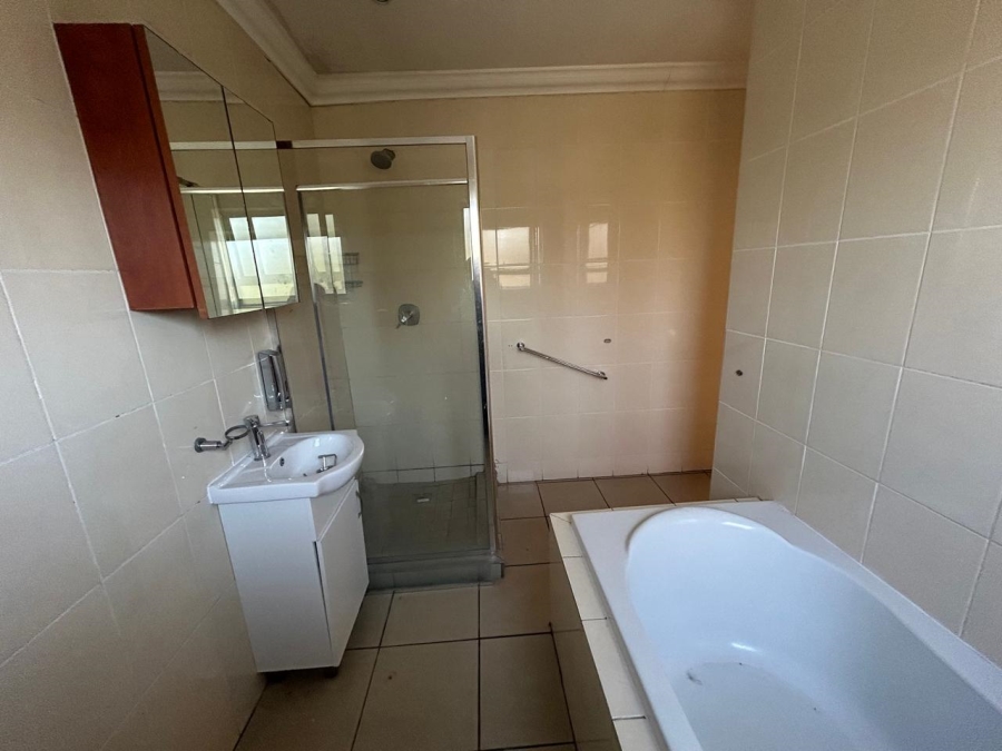 3 Bedroom Property for Sale in Halfway Gardens Gauteng