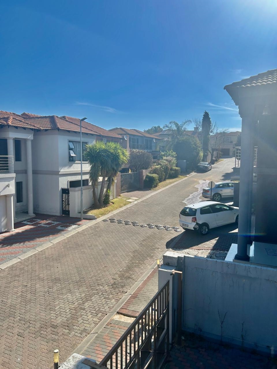 3 Bedroom Property for Sale in Halfway Gardens Gauteng