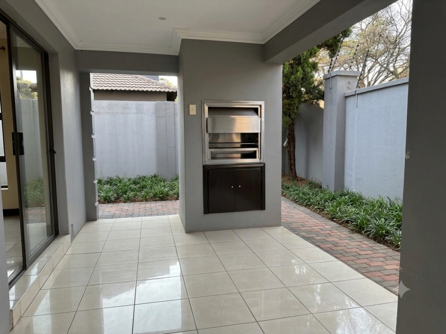3 Bedroom Property for Sale in Halfway Gardens Gauteng