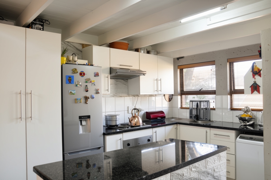 2 Bedroom Property for Sale in Sunninghill Gauteng