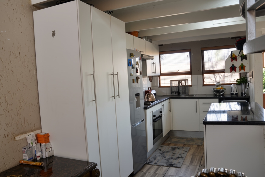 2 Bedroom Property for Sale in Sunninghill Gauteng