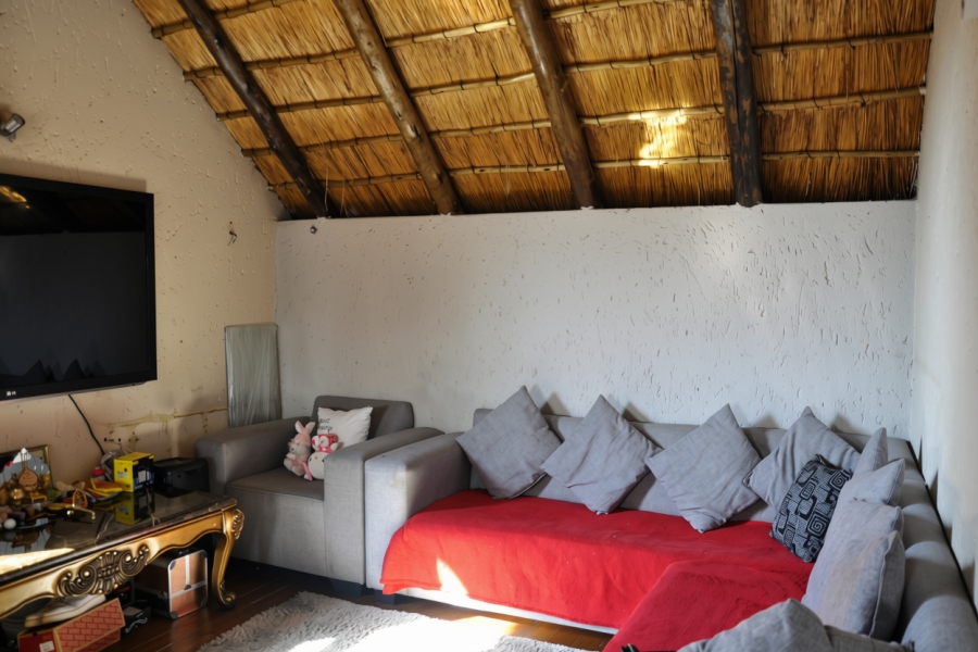 2 Bedroom Property for Sale in Sunninghill Gauteng