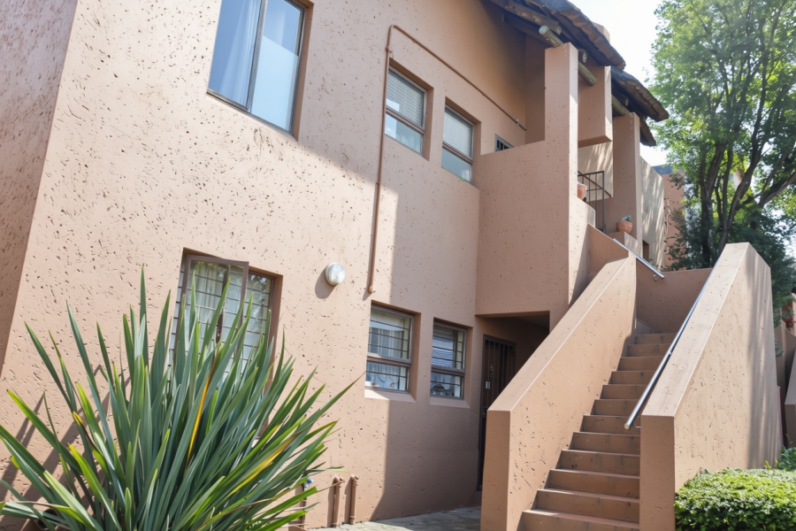 2 Bedroom Property for Sale in Sunninghill Gauteng