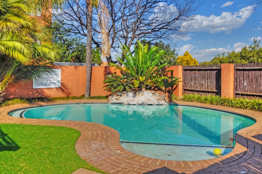 2 Bedroom Property for Sale in Sunninghill Gauteng
