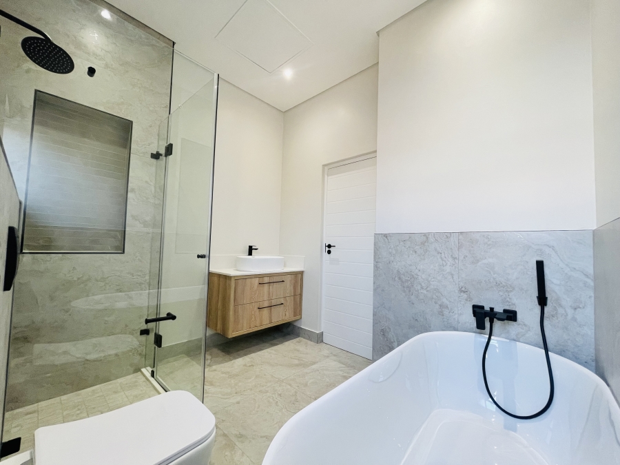 4 Bedroom Property for Sale in Fountainbrook Estate Gauteng