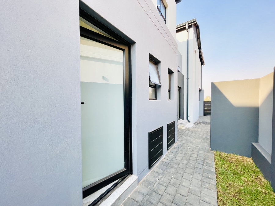 4 Bedroom Property for Sale in Fountainbrook Estate Gauteng