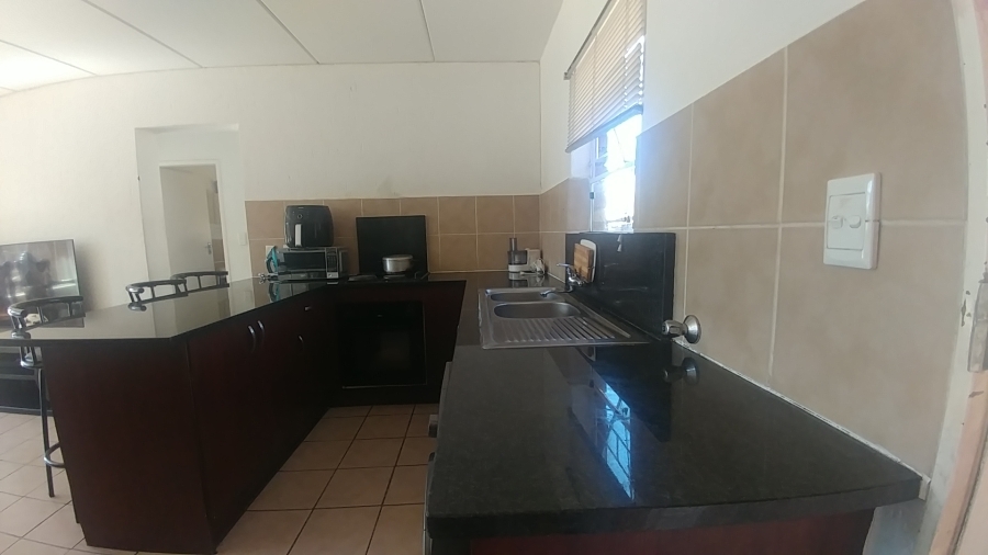 To Let 2 Bedroom Property for Rent in Arundo Estate Gauteng