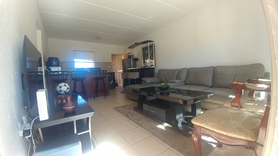 To Let 2 Bedroom Property for Rent in Arundo Estate Gauteng