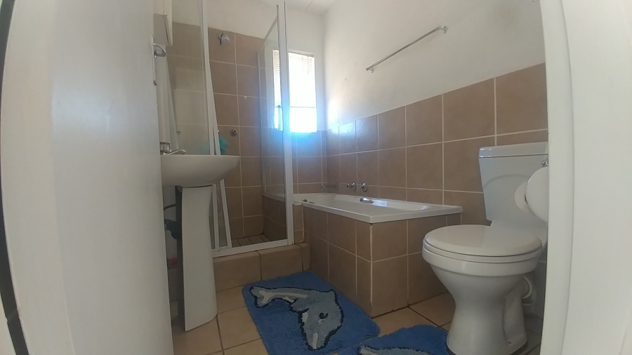 To Let 2 Bedroom Property for Rent in Arundo Estate Gauteng