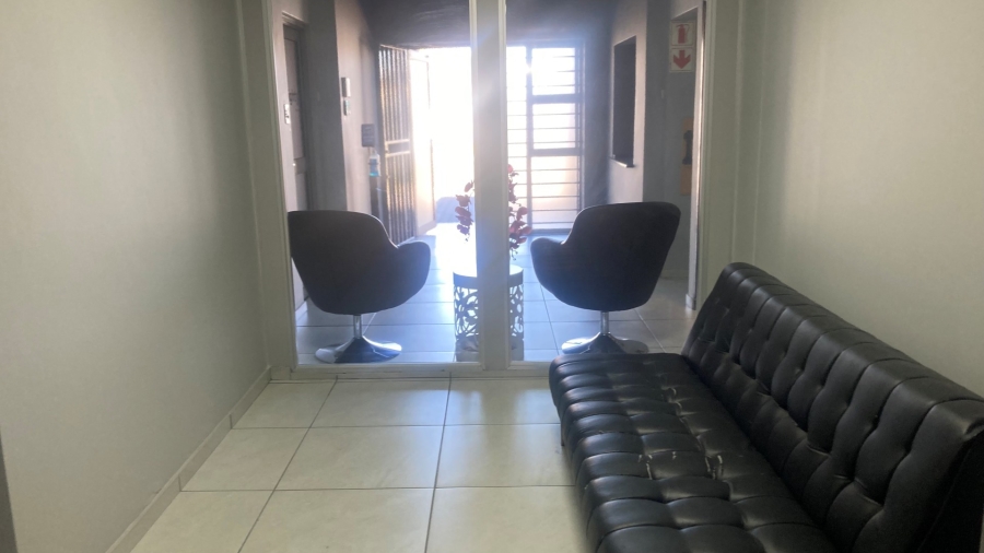 To Let Commercial Property for Rent in Benmore Gardens Gauteng