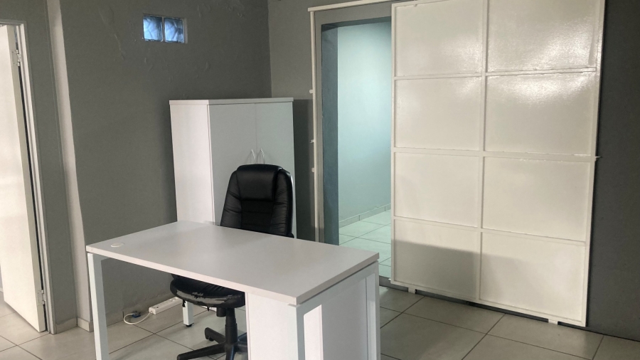To Let Commercial Property for Rent in Benmore Gardens Gauteng