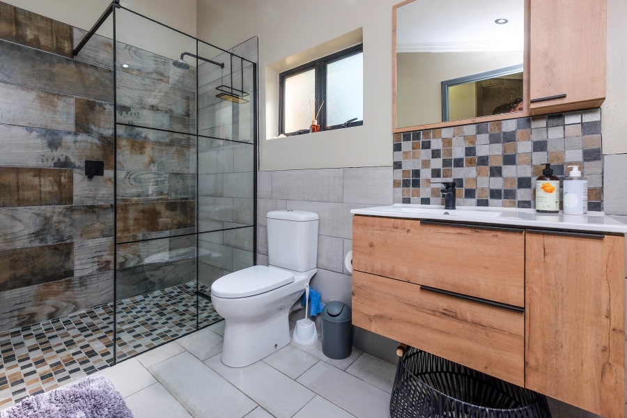 8 Bedroom Property for Sale in Muldersdrift Gauteng
