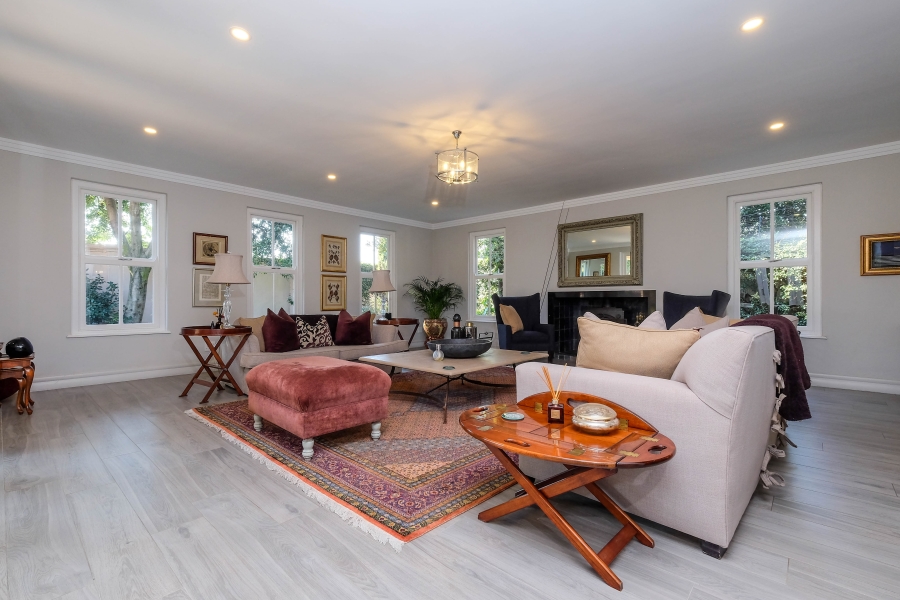 4 Bedroom Property for Sale in Hurlingham Gauteng