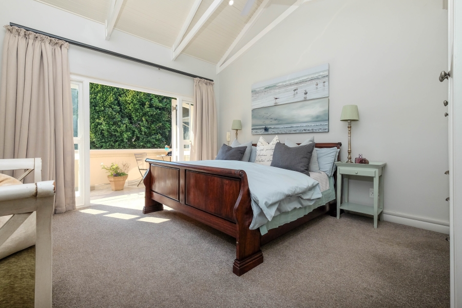 4 Bedroom Property for Sale in Hurlingham Gauteng