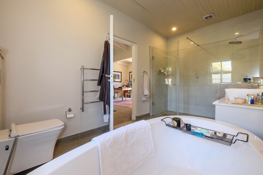 4 Bedroom Property for Sale in Hurlingham Gauteng