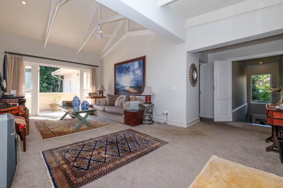 4 Bedroom Property for Sale in Hurlingham Gauteng