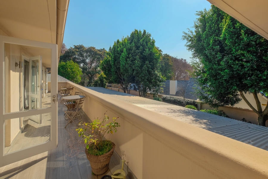 4 Bedroom Property for Sale in Hurlingham Gauteng