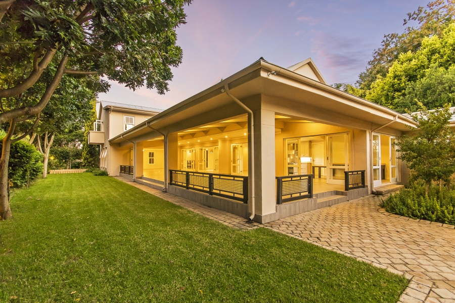 4 Bedroom Property for Sale in Hurlingham Gauteng