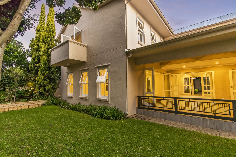4 Bedroom Property for Sale in Hurlingham Gauteng