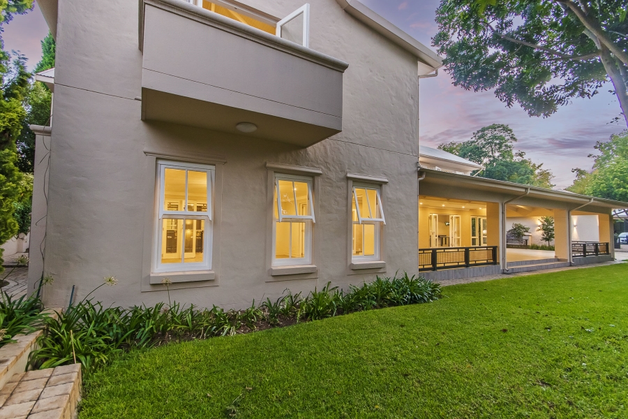 4 Bedroom Property for Sale in Hurlingham Gauteng