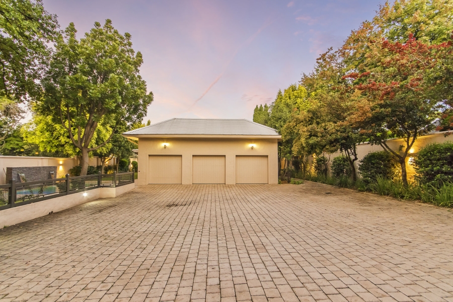 4 Bedroom Property for Sale in Hurlingham Gauteng
