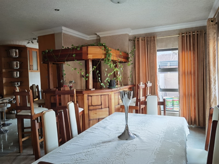 3 Bedroom Property for Sale in Zambezi Country Estate Gauteng