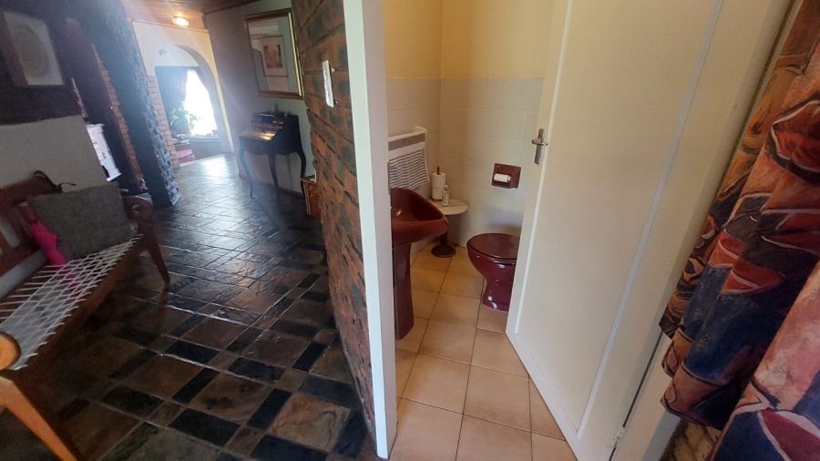6 Bedroom Property for Sale in Rant En Dal Gauteng