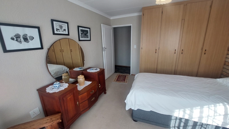 6 Bedroom Property for Sale in Rant En Dal Gauteng