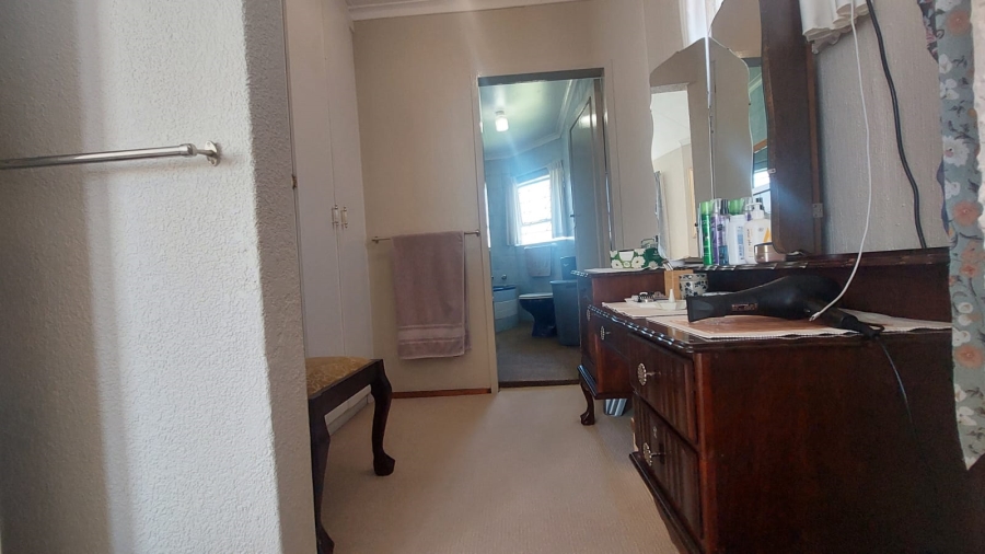 6 Bedroom Property for Sale in Rant En Dal Gauteng
