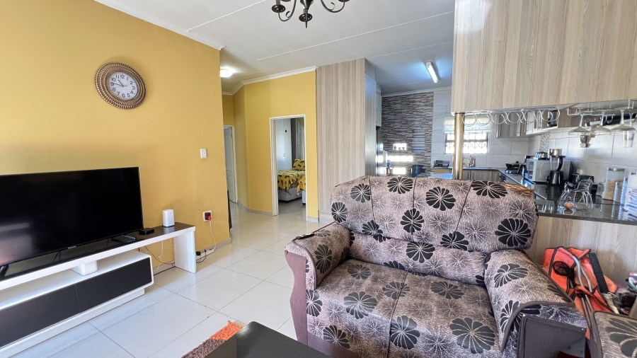 2 Bedroom Property for Sale in Robinpark Gauteng