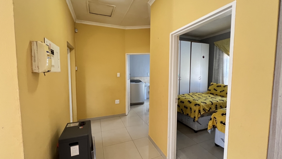 2 Bedroom Property for Sale in Robinpark Gauteng