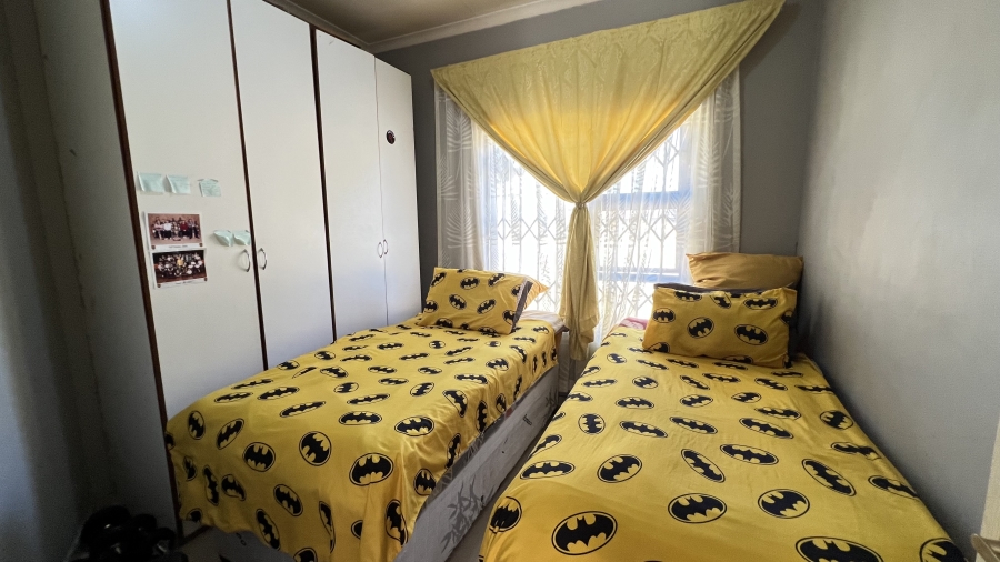 2 Bedroom Property for Sale in Robinpark Gauteng