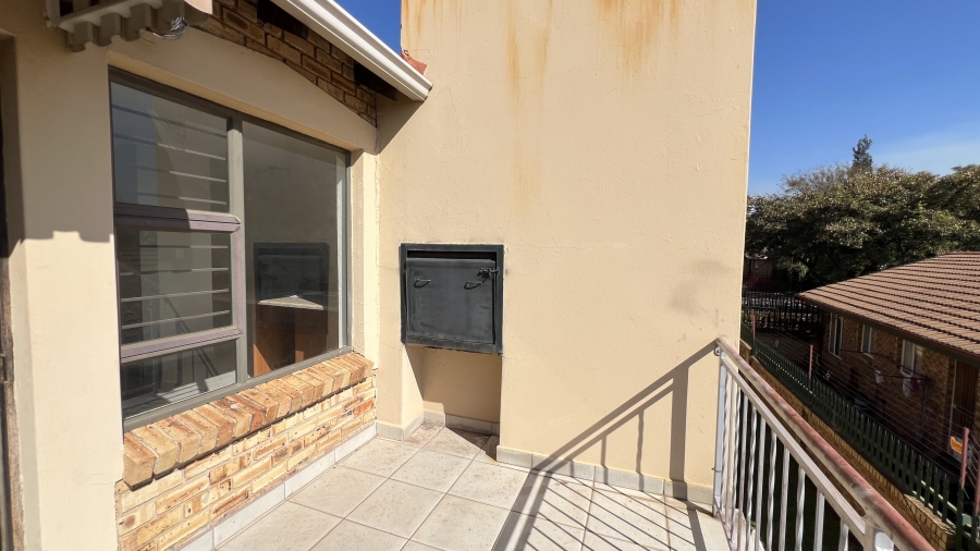 2 Bedroom Property for Sale in Randpoort Gauteng