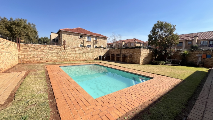 2 Bedroom Property for Sale in Randpoort Gauteng
