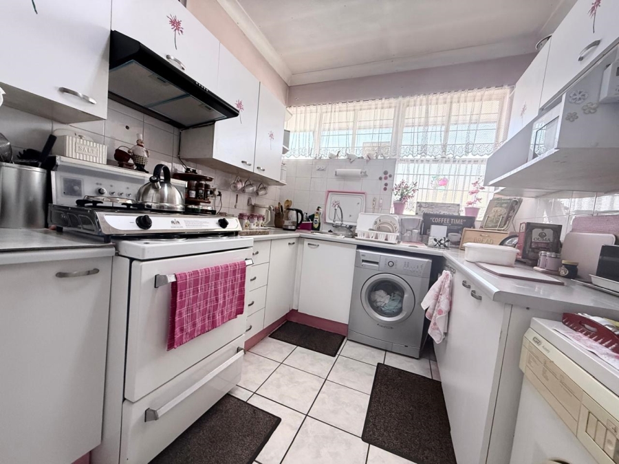 2 Bedroom Property for Sale in New Redruth Gauteng
