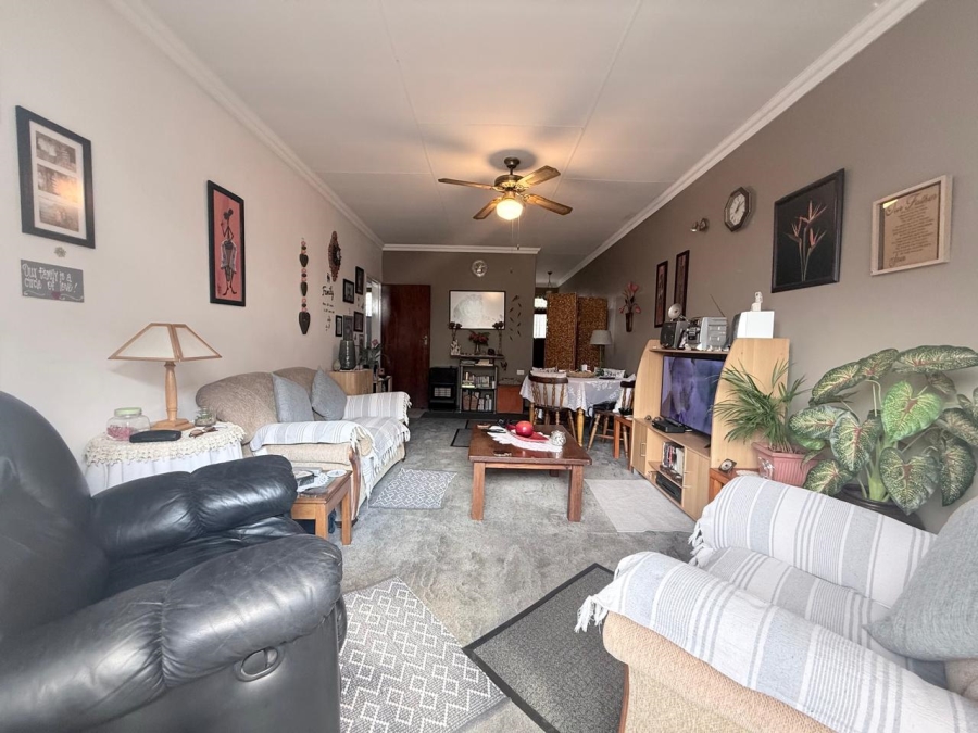 2 Bedroom Property for Sale in New Redruth Gauteng