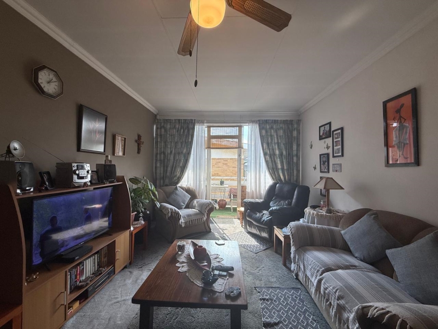 2 Bedroom Property for Sale in New Redruth Gauteng
