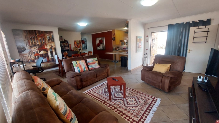 2 Bedroom Property for Sale in Robinpark Gauteng