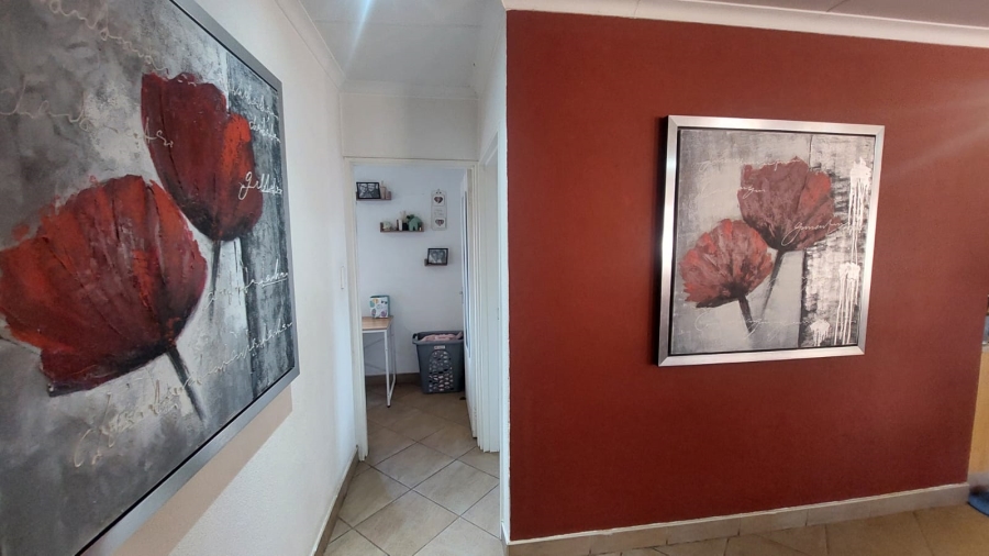 2 Bedroom Property for Sale in Robinpark Gauteng
