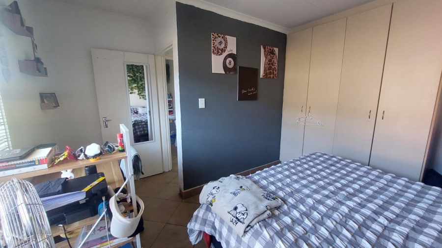2 Bedroom Property for Sale in Robinpark Gauteng