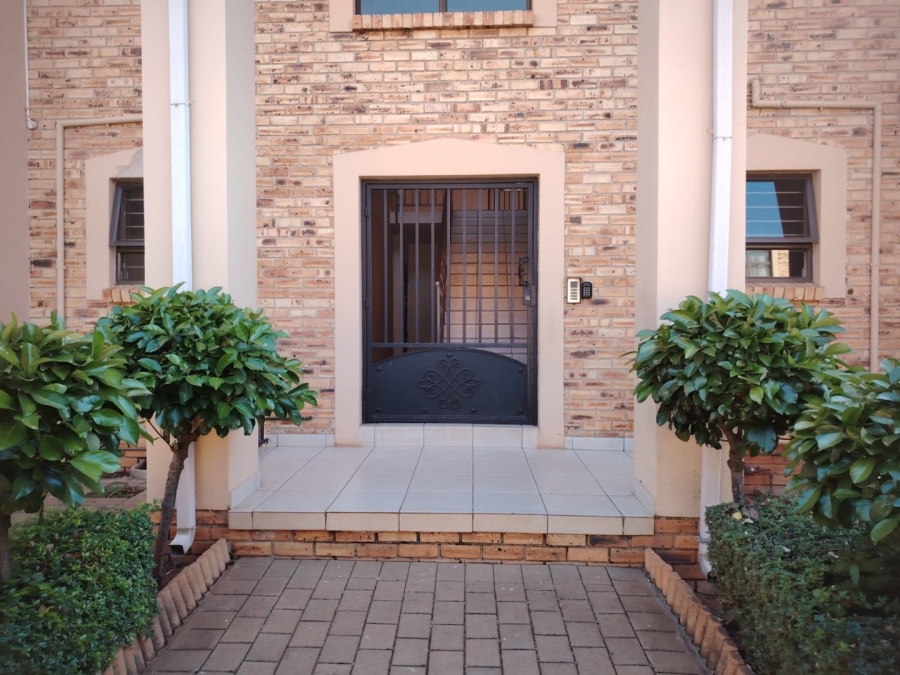 2 Bedroom Property for Sale in Randpoort Gauteng