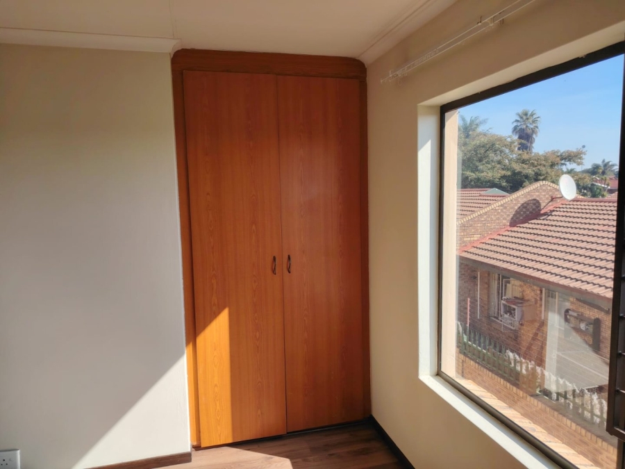 2 Bedroom Property for Sale in Randpoort Gauteng