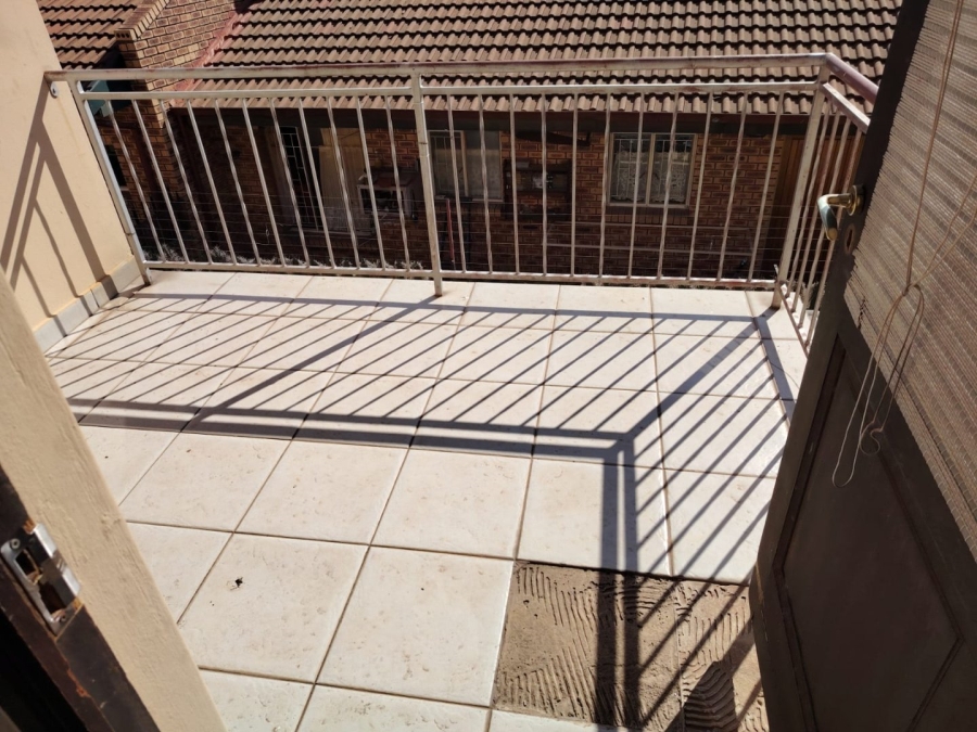 2 Bedroom Property for Sale in Randpoort Gauteng
