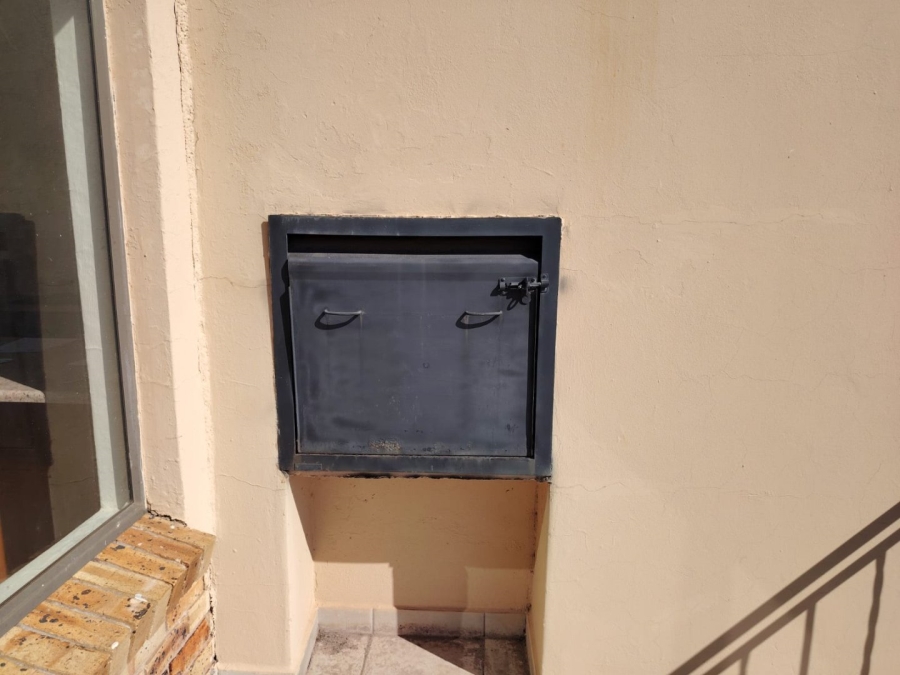 2 Bedroom Property for Sale in Randpoort Gauteng