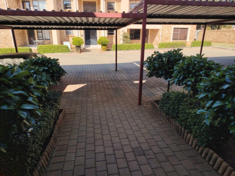 2 Bedroom Property for Sale in Randpoort Gauteng