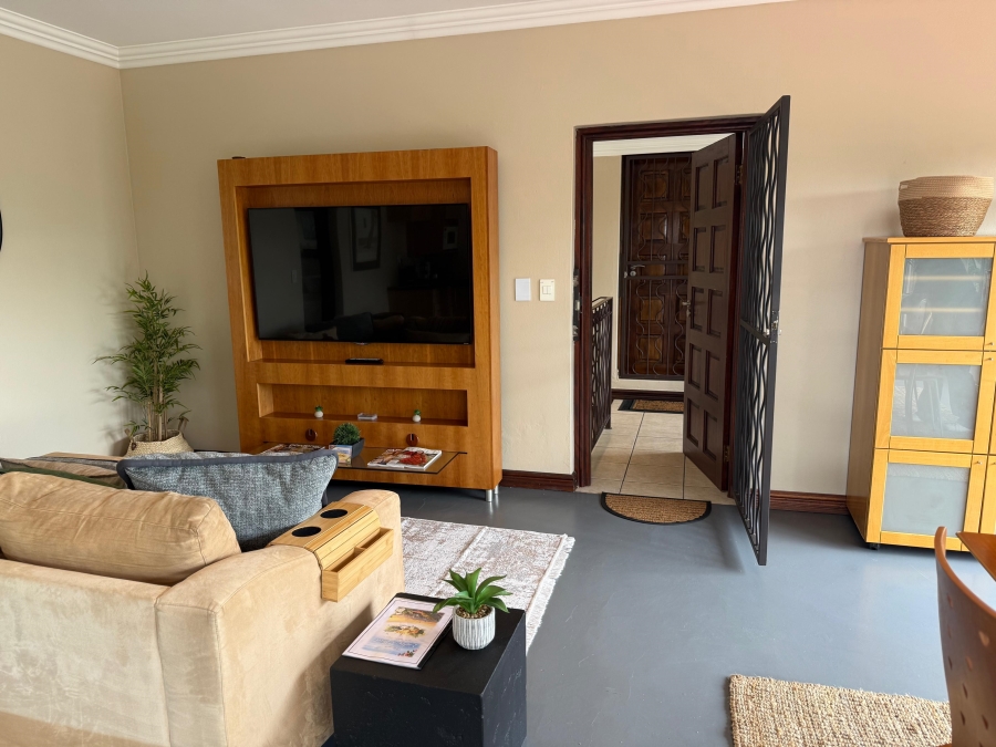 To Let 1 Bedroom Property for Rent in Linden Gauteng