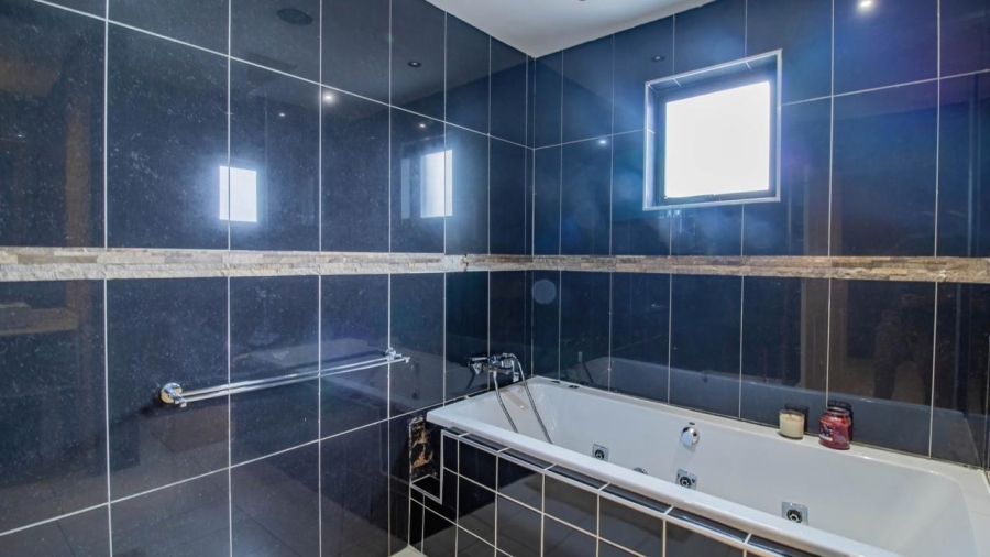 4 Bedroom Property for Sale in Liefde en Vrede Gauteng