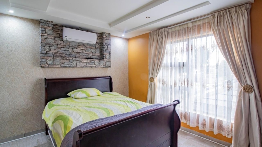 4 Bedroom Property for Sale in Liefde en Vrede Gauteng
