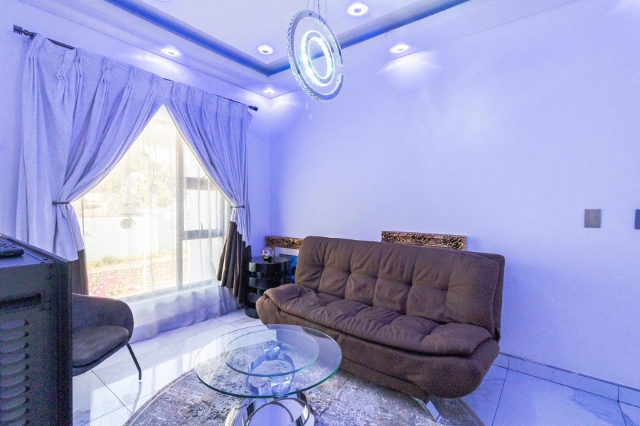 To Let 4 Bedroom Property for Rent in Bryanston Gauteng