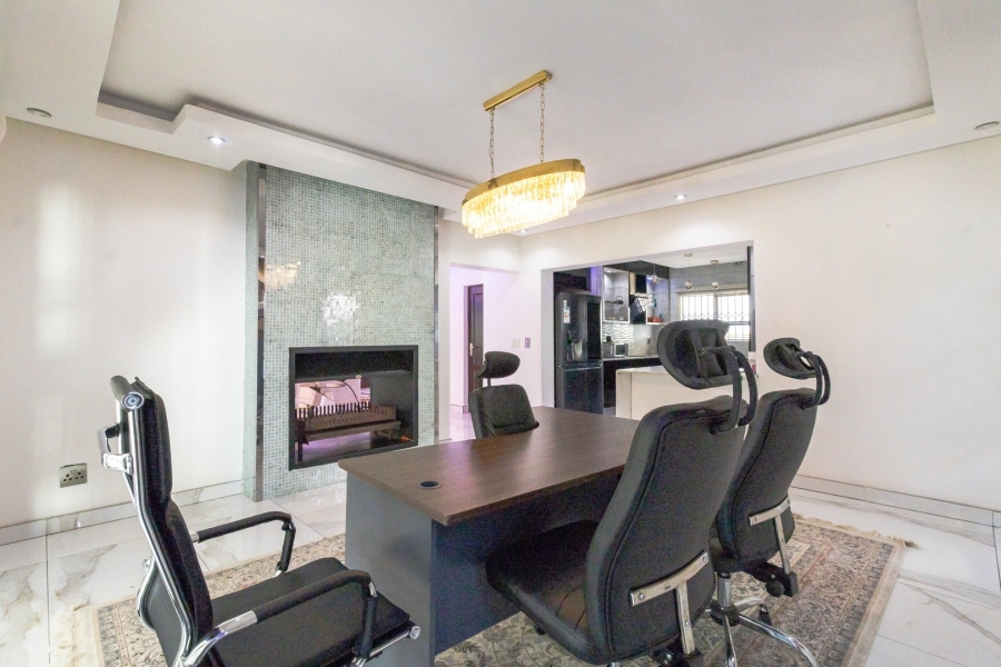 To Let 4 Bedroom Property for Rent in Bryanston Gauteng